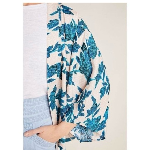 Anthropologie Anderson and Lauth Kimono - Picture 2 of 9